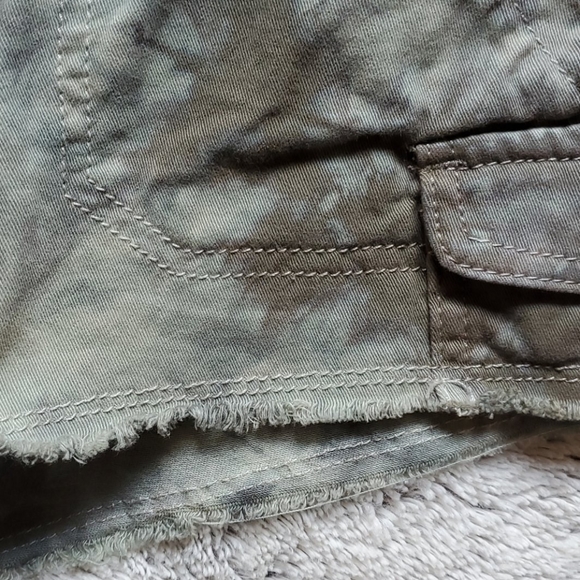 Hollister short shorts tye dye look size 26 green - Picture 3 of 6